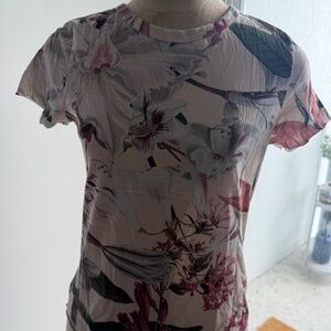 All Saints Bela Leondra Tee in Soft Pink Size Medium